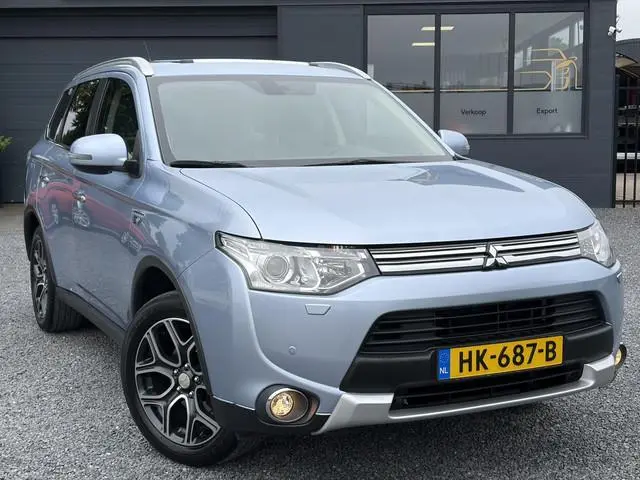 Mitsubishi Outlander 2.0 PHEV Executive Edition Trekhaak,Schuifdak,Leder,Stoelverw-Koeling,Camera,Na...