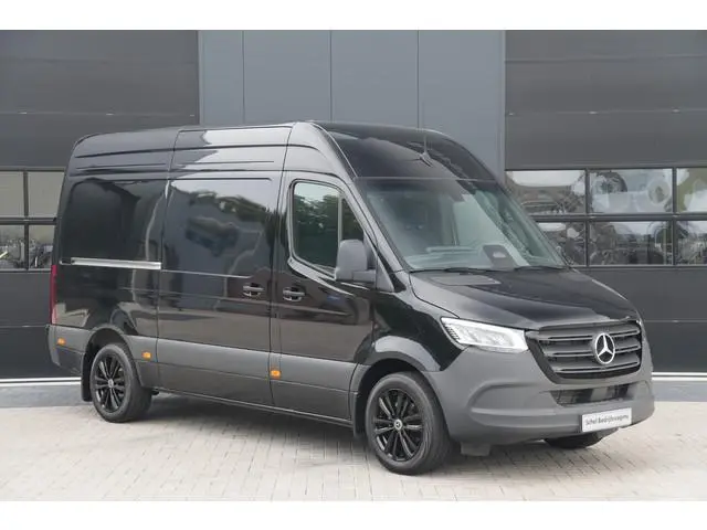Mercedes-Benz Sprinter 317CDI L2H2 Select - LED - Mbux 10 - 3.5t Trekhaak - Geveerde Stoel - Betimme...