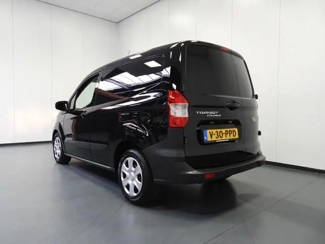Ford Transit Courier 1.0 Trend EcoBoost NAVI/AIRCO/PDC/SCHUIFDEUR!