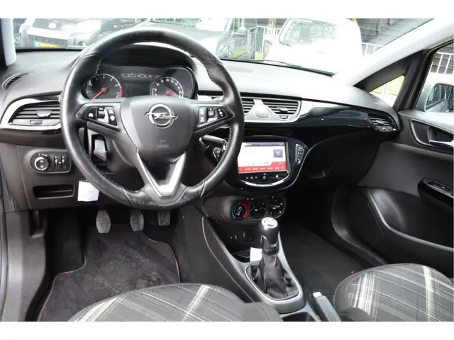 Opel Corsa 1.4 Color Edition Cruise Control Airco Trekhaak