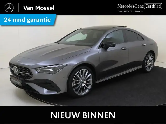 Mercedes-Benz CLA-klasse 250 e AMG Line Facelift /Panoramadak /Night-Pakket /19 Inch /CarPlay