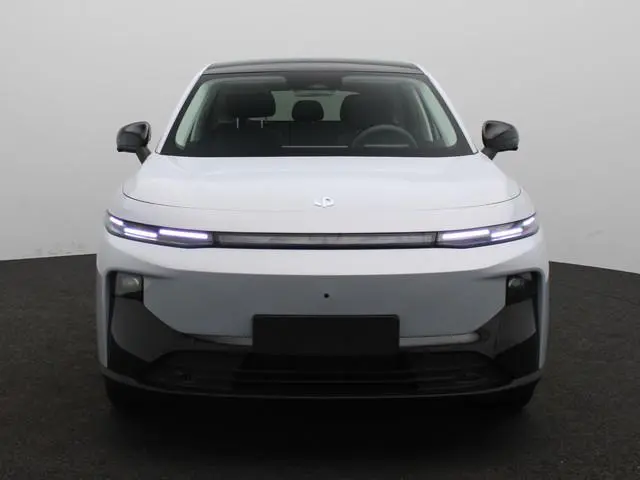 Leapmotor B10