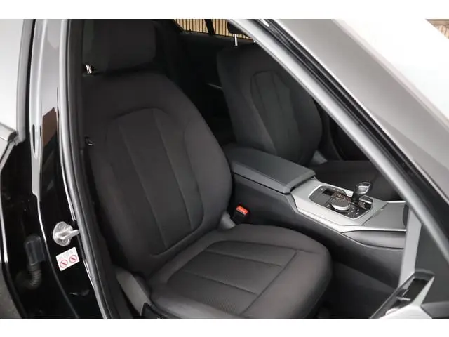 BMW 3-serie 330e 292pk LED Navigatie PDC