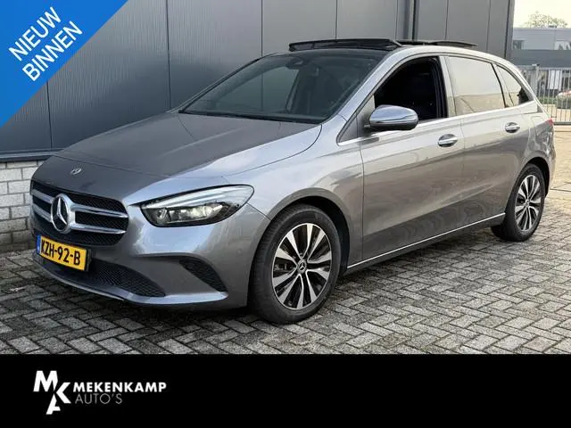 Mercedes-Benz B-klasse 250 e 17"/SOH 100%/Leder/Panoramadak/Matrix LED/Keyless/Stoelverwarming/Sfeer...