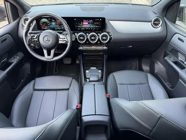 Mercedes-Benz B-klasse 250 e 17"/SOH 100%/Leder/Panoramadak/Matrix LED/Keyless/Stoelverwarming/Sfeer...