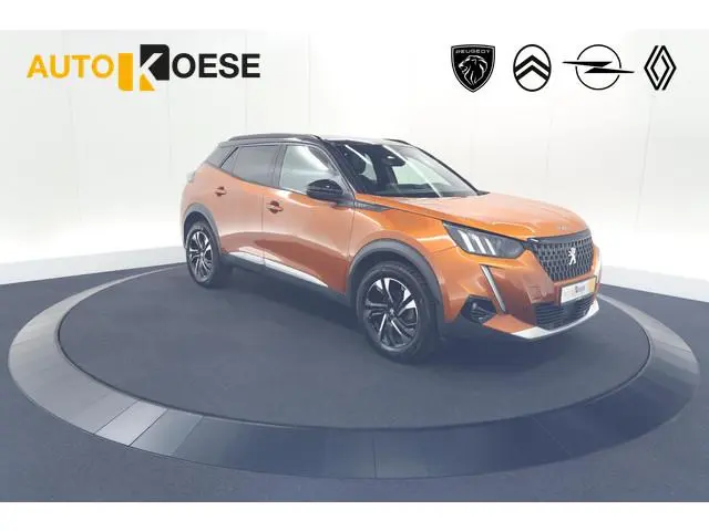 Peugeot 2008 PureTech 130 GT Pack | Leer-pakket | Camera | Dodehoekdetectie | Apple Carplay | Stoelv...