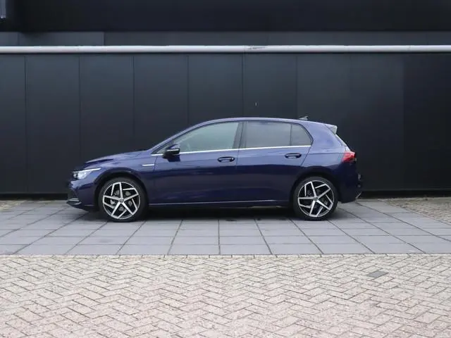 Volkswagen Golf 1.5 eTSI Style | DSG | MEMORY | ALCANTARA | CAMERA | STOELVERW. | APPLE CARPLAY | AD...