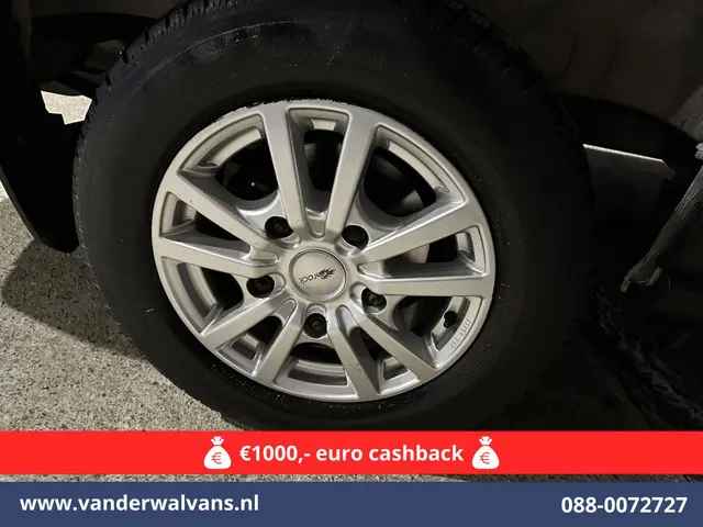 Ford Transit 2.0 TDCI L2H2 Euro6 Airco | 2450kg Trekhaak | LM velgen | Verwarmde voorruit Dakdragers...