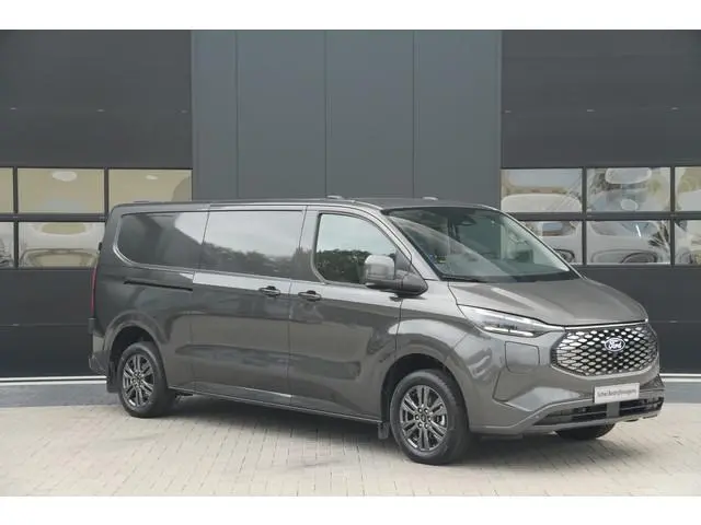 Ford E-Transit Custom 340 L2H1 Limited 71 kWh 218pk - AGR Bestuurdersstoel - Trekhaak  - ACC - B&O -...