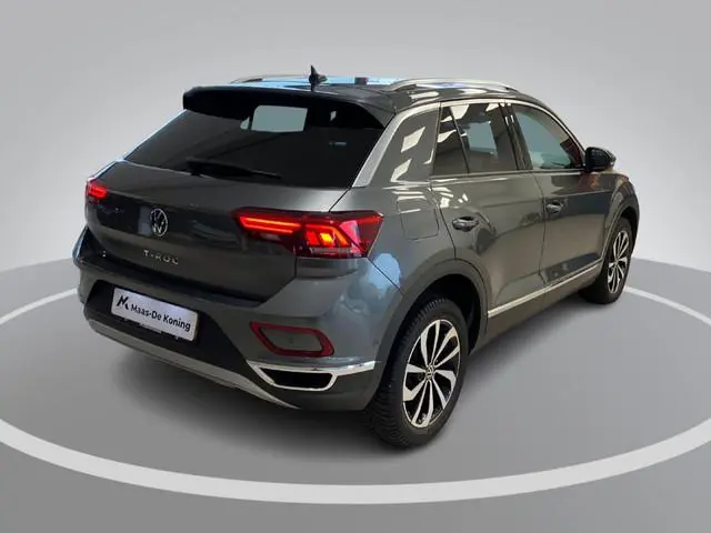 Volkswagen T-Roc 1.5TSI/150PK DSG Style · Camera  · Trekhaak · Apple/Android Car Play · Navigatie ·