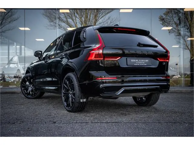 Volvo XC60 T8 Recharge AWD Ultra Black Edition ** Ventilatie ** B&W ** Massage ** 360 camera