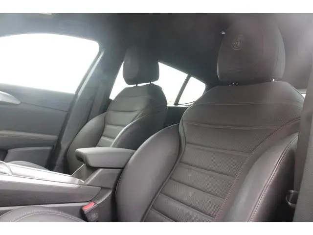 Alfa Romeo Tonale 1.5T Hybrid 160PK VELOCE | PREMIUM PACK: LEDEREN BEKLEDING/GEVENTILEERDE VOORSTOEL...