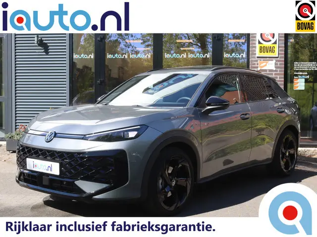 Volkswagen T-Roc 1.5 eTsi R-Line Black Style Pano/IQ.Light/Keyless/Camera/ACC/Elek. klep/20"/Trekhaa...