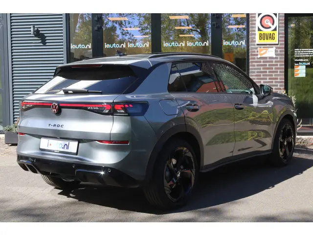 Volkswagen T-Roc 1.5 eTsi R-Line Black Style Pano/IQ.Light/Keyless/Camera/ACC/Elek. klep/20"/Trekhaa...