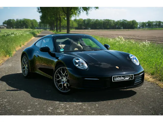 Porsche 911 3.0 Carrera 4 Sportuitlaat - Apple Carplay - Android Auto - LED - Stoelverwarming - Came...