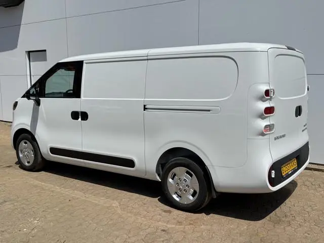 Maxus eDeliver 5 64 kWh 163PK Elektrisch! L1H1 335KM WLTP 360° Camera Dubbele schuifdeuren Snelladen...