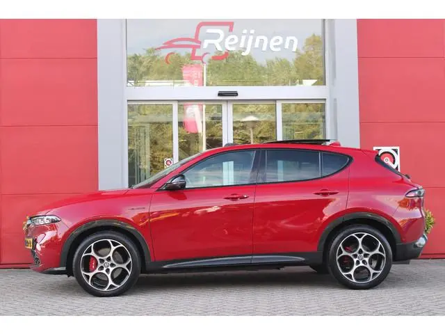 Alfa Romeo Tonale 1.5T 160PK Hybrid Veloce TECHNOLOGY PACK: PARKEERWAARSCHUWING VOOR EN ACHTER/360°...