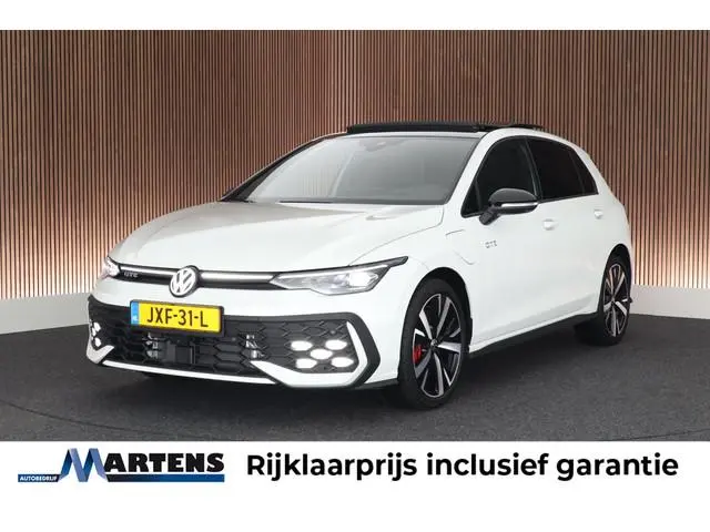 Volkswagen Golf 1.5 272pk eHybrid GTE Black Style Trekhaak 360Camera Head-Up Panoramadak Keyless Sto...