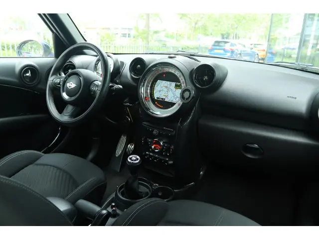 MINI MINI COUNTRYMAN 1.6 COOPER S 184PK CHAMP ED. | XENON | NAVI | CRUISE | CLIMATE | PRIVACY