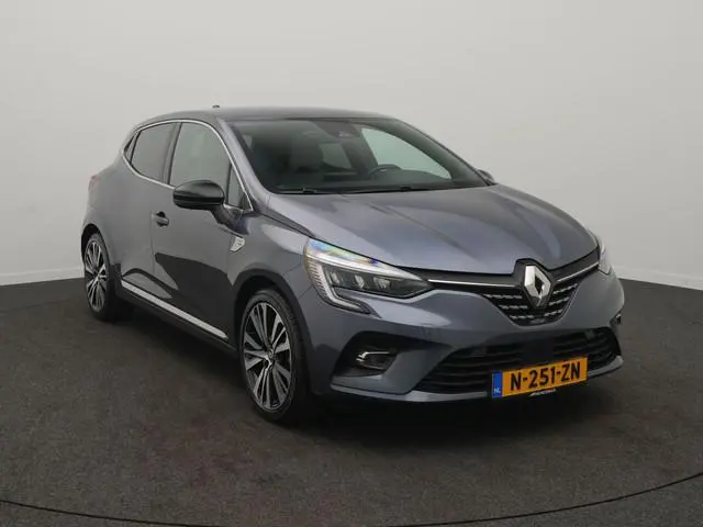 Renault Clio 1.6 E-Tech Hybrid 140 Initiale Paris - Occasion Lease vanaf €564 p/m - RIJKLAARPRIJS -...