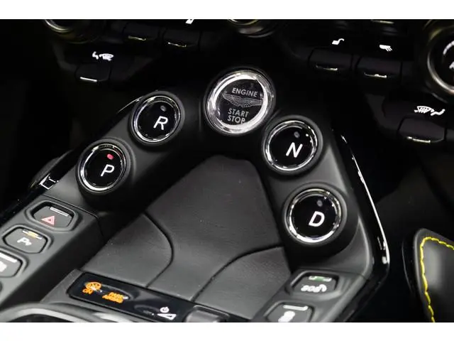 Aston Martin V8 Vantage