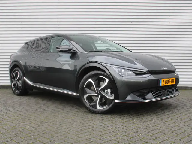 Kia EV6 Edition Advanced 77.4 kWh | Navi | Airco | 20" LM | Camera | Elektrische klep | BTW auto | 1...