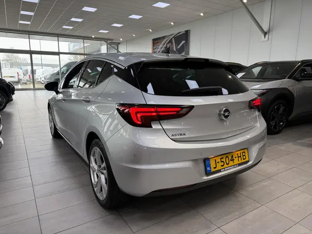 Opel Astra 1.2 Edition