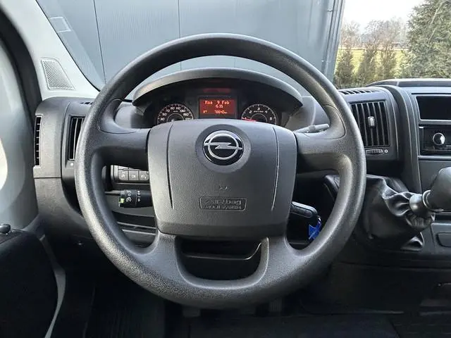 Opel Movano