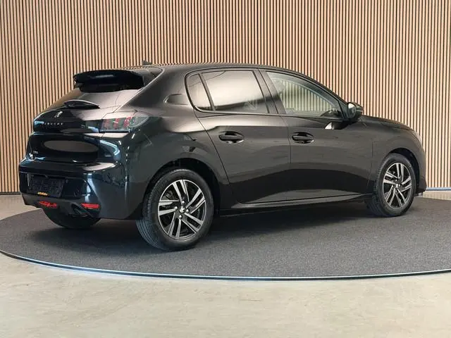 Peugeot 208 1.2 PureTech 100PK Allure Pack | Camera | Carplay | LED | Keyless | Incl. garantie