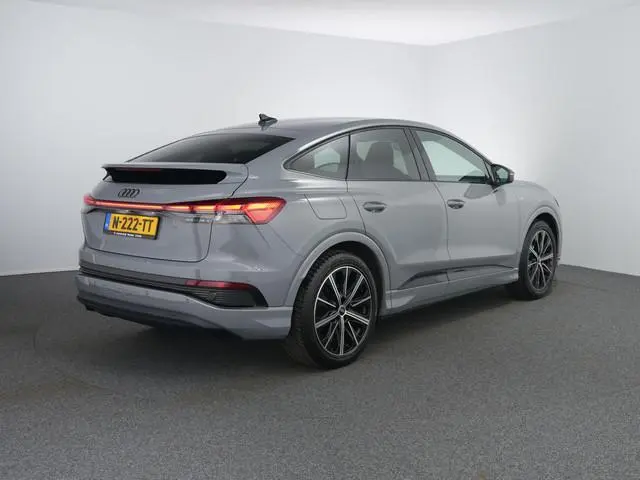 Audi Q4 Sportback e-tron 35 Launch edition S Competition 55 kWh | SOH 90,8% | Sonos | Winterpakket |...