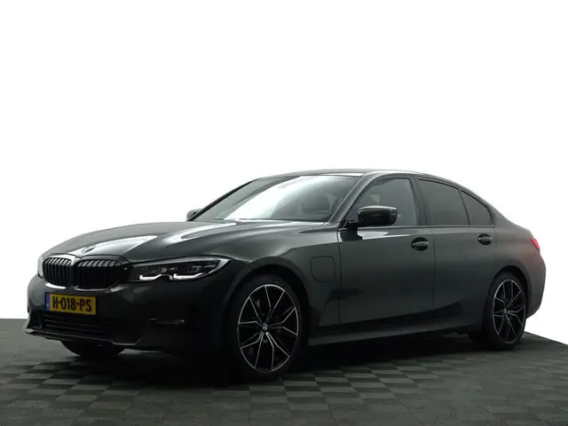BMW 3-serie 330e eDrive M Sport Aut- Harman Kardon, CarPlay, 360 Camera, Sport Leder Interieur, Virt...