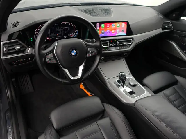 BMW 3-serie 330e eDrive M Sport Aut- Harman Kardon, CarPlay, 360 Camera, Sport Leder Interieur, Virt...
