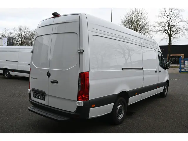 Mercedes-Benz eSprinter