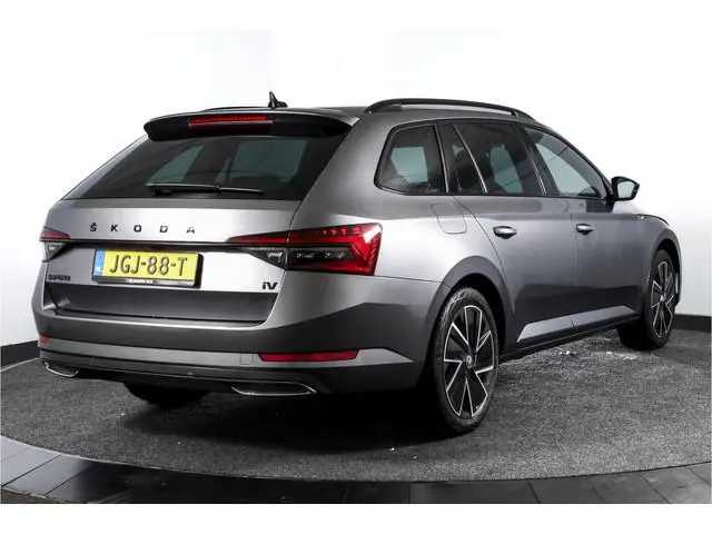ŠKODA Superb Combi 1.4 TSI iV Sportline Business | Dig. Cockpit | Cruise | Stoel-+Stuurverw. PDC | C...