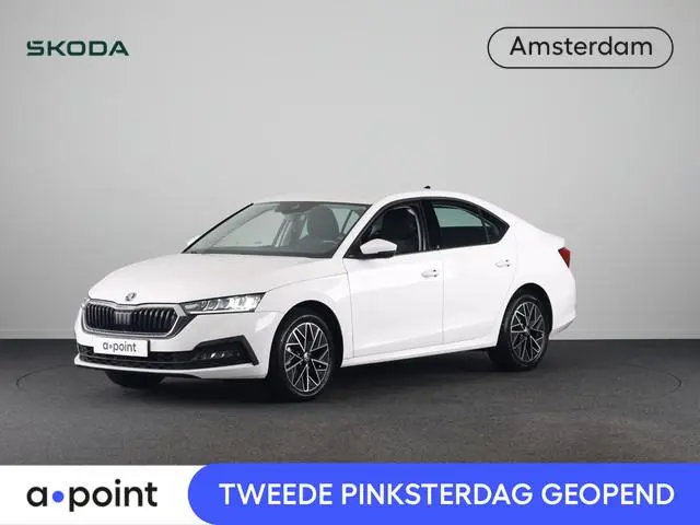 Skoda Octavia Ambition 1.0 e-TSI 110pk DSG-7 | Navigatie | Park Assist | Stoelverwarming | Led verli...