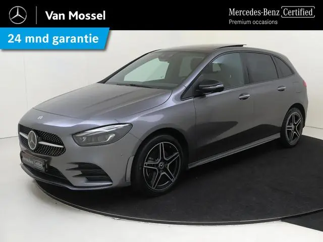 Mercedes-Benz B-klasse 250e Business Solution AMG-Line / Panaroma-dak / Night-Pakket / 360Graden-Cam...