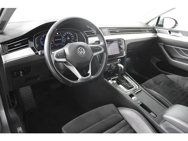 Volkswagen Passat Variant 1.5 TSI Elegance *1ste Eigenaar*Leer*Panoramadak*Trekhaak*