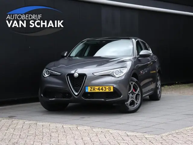 Alfa Romeo Stelvio 2.0 T AWD Super | MEMORY | PANO-DAK | CAMERA | HALF LEDER | CRUISE | NAVI |