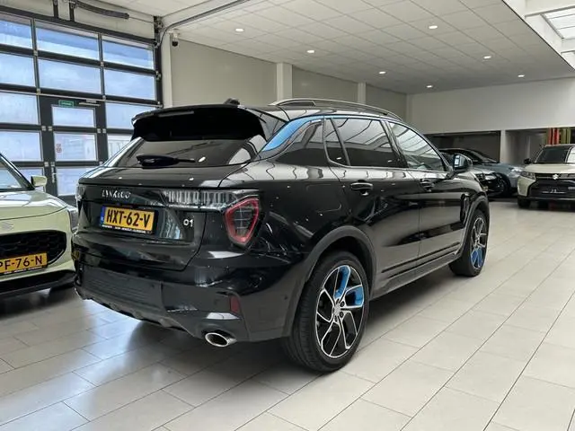 Lynk & Co 01 1.5 [ 360 GRADEN CAMERA | STOELVERWARMING | APPLE CARPLAY & ANDR