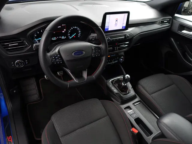 Ford Focus 1.0 EcoBoost ST Line Business- Panoramadak, Bang Olufsen, ACC Cruise, Xenon Led, Carplay,...
