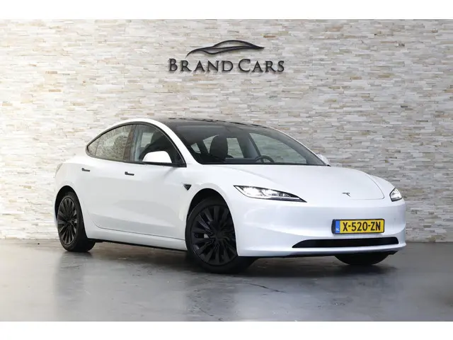 Tesla Model 3 RWD 60 kWh Highland | RWD PREMIUM | AUTOPILOT | STOELVENTILATIE | STOELVERW. V + A | N...