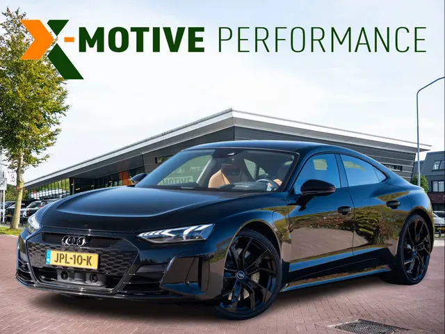 Audi e-tron GT RS 93 kWh 598pk | Keramische remmen | Volleder Exclusive | 22”| Panodak | Stoelkoelin...