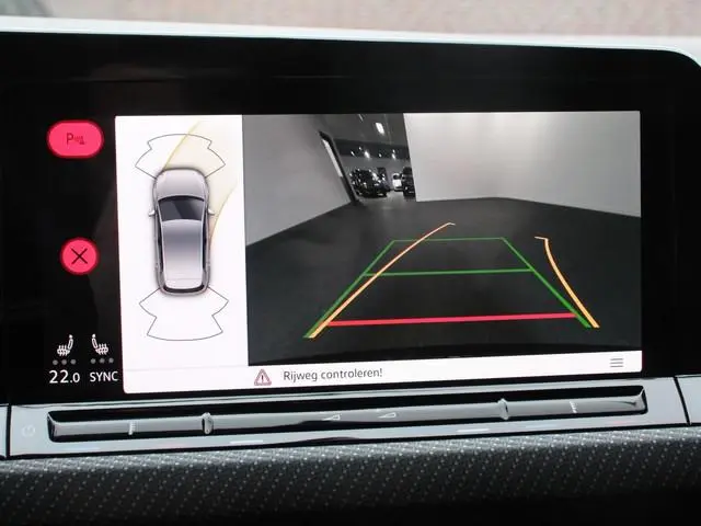 Volkswagen Golf 1.5 eTSI R-Line Climate Control Apple Carplay/ Android Auto Achteruitrij camera Park...