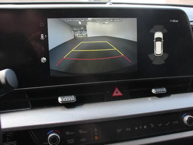 Kia Sportage 1.6 T-GDi 265pk Plug-in Hybrid AWD DynamicLine Navigatie Apple Carplay/Android Auto Cli...