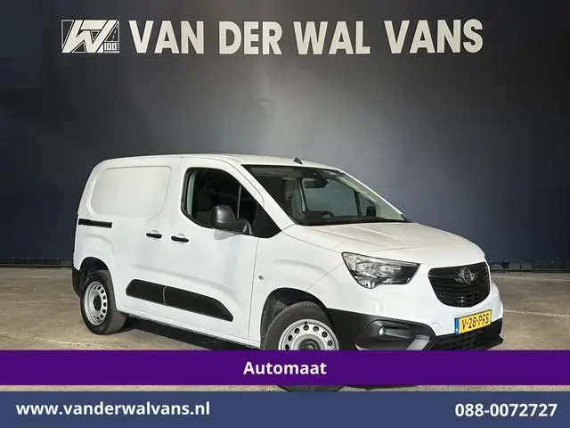 Opel Combo 1.5D 131pk Automaat L1H1 Euro6 Airco | 3-Zits | Camera | Apple Carplay | Cruisecontrol An...
