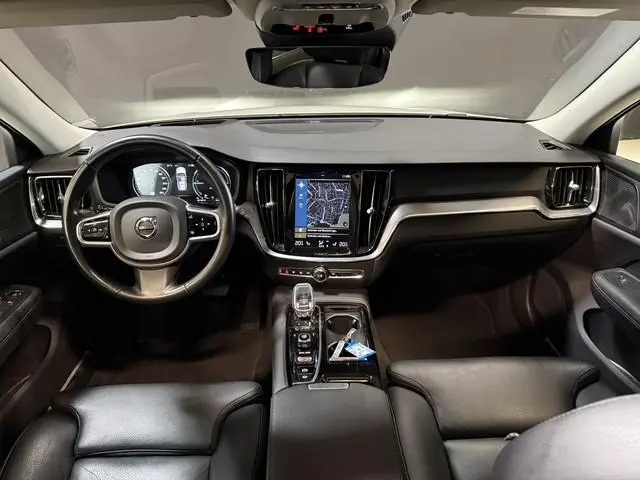 Volvo V60 2.0 T8 Twin Engine AWD Inscription | Panoramadak | 360 camera | Harman/Kardon | Adaptive c...