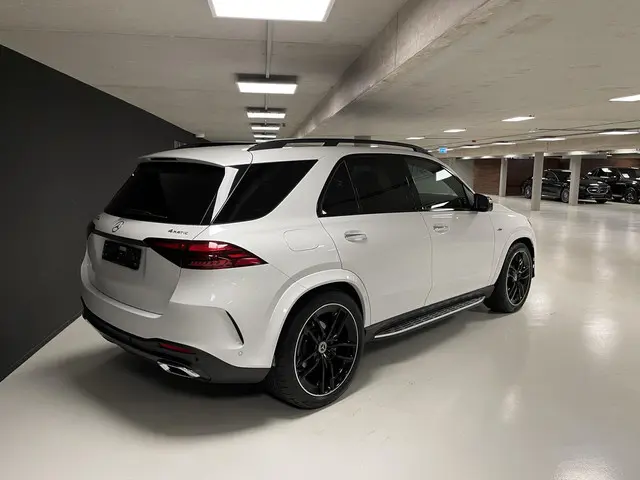 Mercedes-Benz GLE-klasse 400 e 4MATIC AMG Line Premium Plus | Trekhaak | HUD | Massage | Stuurverwar...