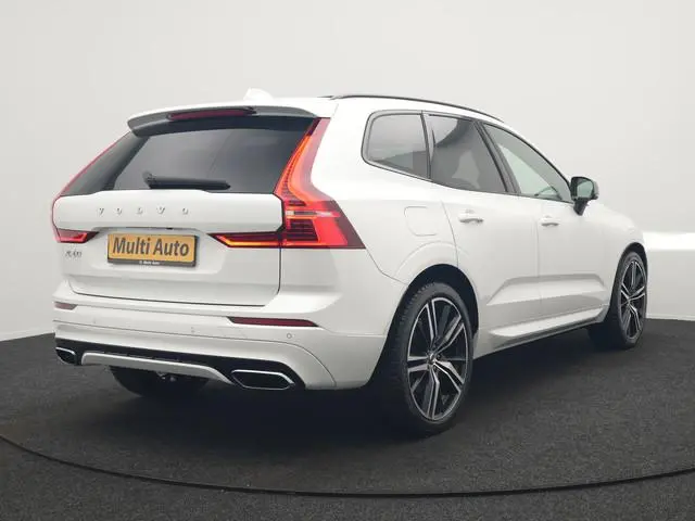 Volvo XC60 Recharge T8 AWD R-Design PHEV 391pk Dealer O.H. | Panodak | Luchtvering | Head Up | Camer...