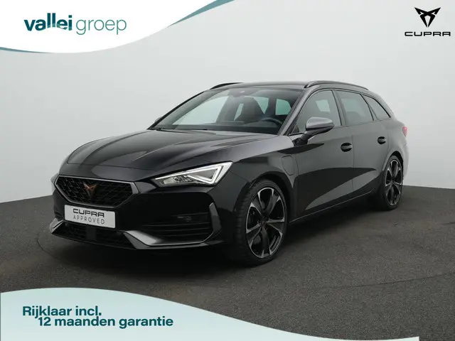 CUPRA Leon Sportstourer 1.4 e-Hybrid 245 pk VZ | Kuisptoelen | Stuur-/stoelverwarming | Achteruitrij...