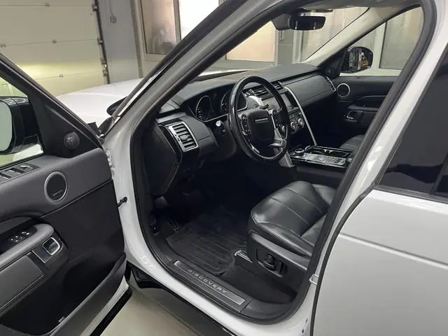 Land Rover Discovery 3.0 Td6 First Edition 7p. Pano 